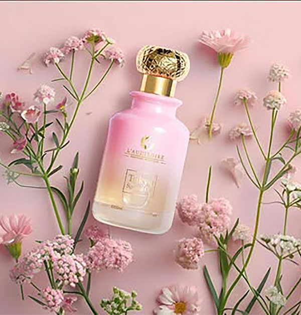 عطر لادورتي الوردي النسائي